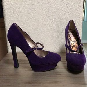 Cute velvet purple pumps